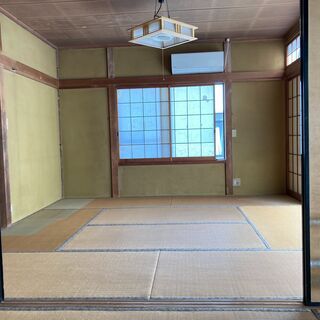 Old japanese-style Zen house in ...