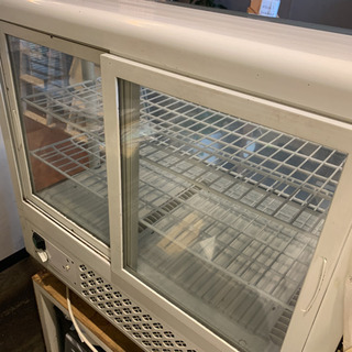 2016年製　4面ガラス卓上ショーケースの画像