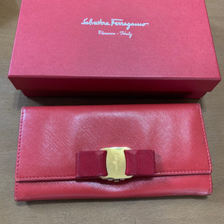 フェラガモ　長財布