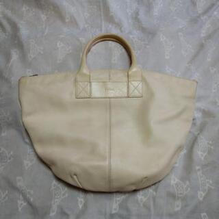 FURLA トートバッグ クリーム色 フルラの画像