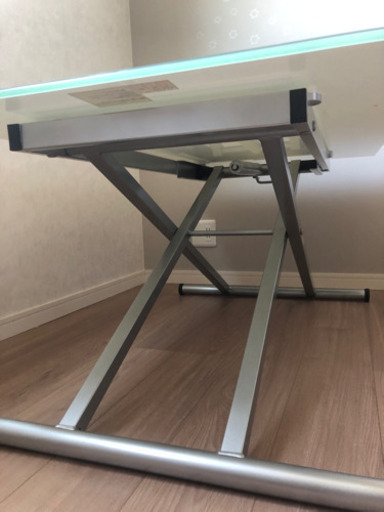 ニトリ　ガラステーブル　美品