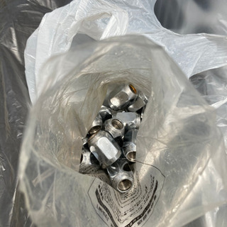 スタッドレスタイヤ225/65R17T ハリアーの画像