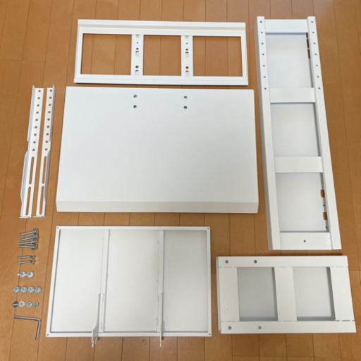 【ほぼ新品 壁掛け用テレビスタンド】クロシオ ホワイト スタンド アイリスプラザ ロータイプ