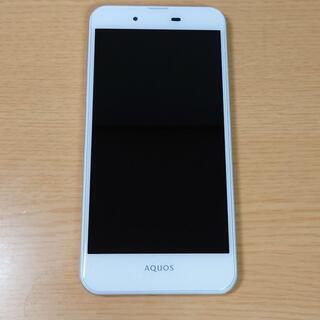 au KYV40とAQUOS SHV37au両方解除済み端末の画像