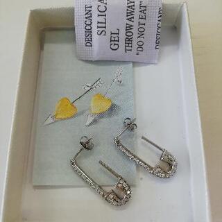 409◇未使用一部訳あり◇個性派ピアス4点セットの画像