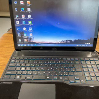 ノートパソコン富士通LIFEBOOK AH56/M