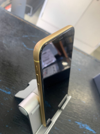 【SIMフリー】背面割れ iPhoneXR 128GB イエロー バッテリー88%