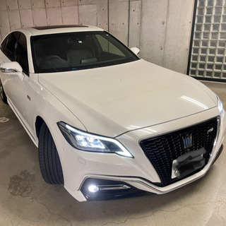 クラウンRS、マルチステージハイブリット3500 CCほぼ新車