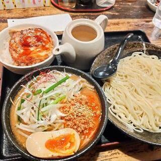 美味しいもの食べに行きませんか？(๑'ڡ'๑)୨