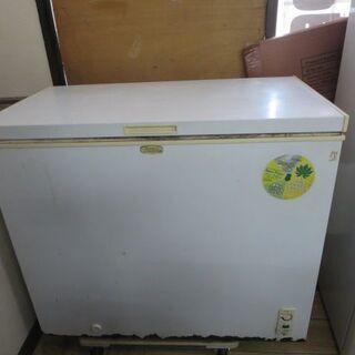 ストッカー冷凍庫　205L　2010年製