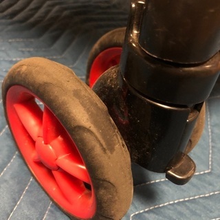 春です！値下げ。室内保管中。即引き渡し可能です！すぐに使えます。綺麗ですグレコベビーカー。綺麗に使用してました。お出かけにいかがですか。の画像