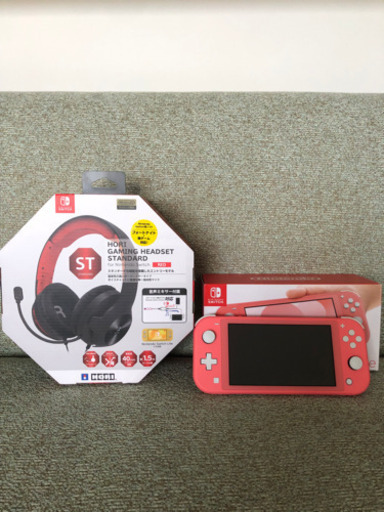 美品　任天堂　Switch light