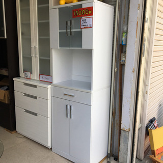 【美品】ホワイトキッチンボード 食器棚 レンジ台収納付 ニトリ 幅80㎝ レンジボード ホワイト 鏡面仕上げ 高さ2m×奥行42