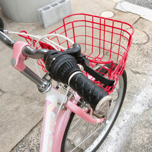 6段階変速ギア付き自転車✨女の子向け✨24インチ　ホワイト×ピンク✨鍵ありタイプ✨中古品