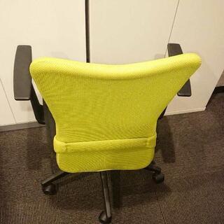 サンワサプライ アームレスト付きメッシュチェア グリーンの画像