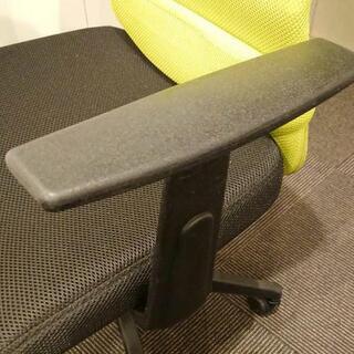 サンワサプライ アームレスト付きメッシュチェア グリーンの画像