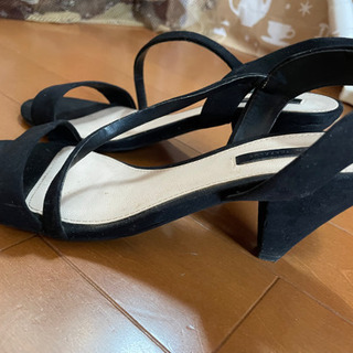 【お譲り先決定】ZARA サンダル 37の画像