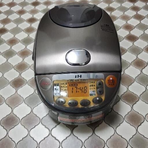 炊飯器5.5合　象印　IH
