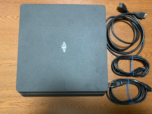 中古PlayStation4 本体　型番CUH2200A