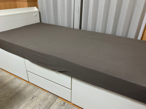 9/5.6 処分の為大特価！大収納ベッド+マット　シングル