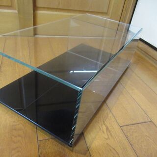 世田谷区近辺配送可能（直接引取：0円無料）　美品　一体式完成品　ガラステーブル　長方形　幅72㎝×奥行36.5㎝×高さ24㎝　ローテーブル　シンプル　座卓　の画像