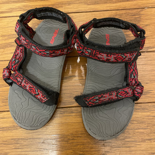 テバ　サンダル