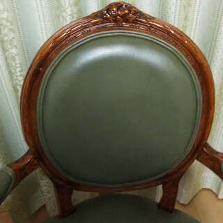 ヨーロッパアンティーク家具の画像