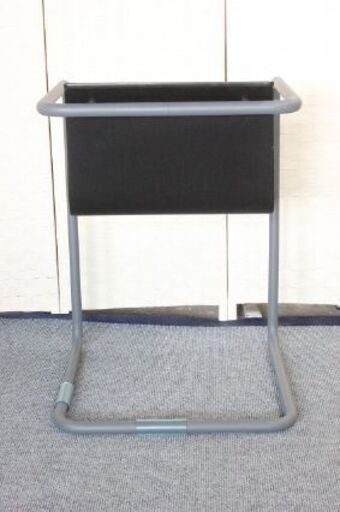 無印良品/ドイツTHONET（トーネット）スチールパイプチェア／ダークグレー MUJI 椅子 中古家具 店頭引取歓迎 R3825)