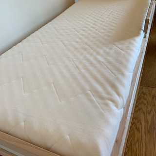 キッズ用ベッド　70 x 160cm マットレス付きの画像