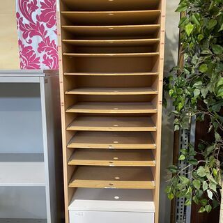 ￥1000（税込）で譲ります。中古A4サイズ書類収納棚x1台