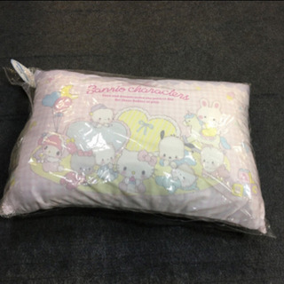 サンリオ　ハローキティー　クール枕　冷感枕