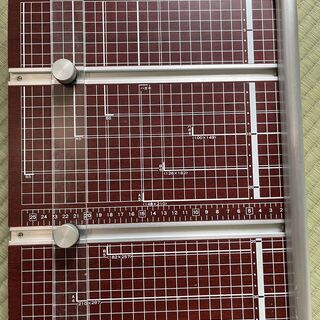 ～8/3 ★美品★ MAITZ  ペーパー（ギロチン）カッター 裁断機  目盛り付事務器 A4、ハガキ等対応 10枚裁断の画像