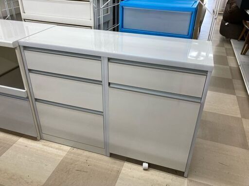 ｷｯﾁﾝｶｳﾝﾀｰ　ﾎﾜｲﾄ　収納付き