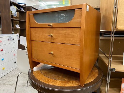 傍に落ち着きを！【愛品館 江戸川店】サイドチェスト　ナイトテーブル　チェスト　ID:150-047093-007　配送可＆代引き配送可