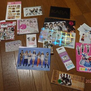 KARAの雑誌とグッズの画像