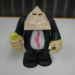 分かりませんです。