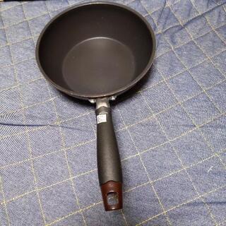 ダイヤモンドコートIHコインプレス炒め鍋20cmの画像