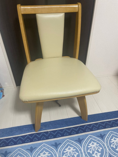 4人掛けテーブル　ニトリ