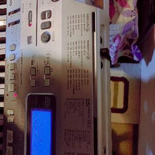 CASIOキーボード🎹61鍵格安(譜面台が無い為)