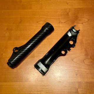 アドレスV125/G カーボン調フォークカバー左右　中古⁇の画像