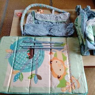 ベビーベッドの画像