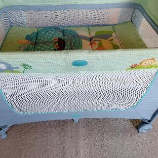 ベビーベッドの画像