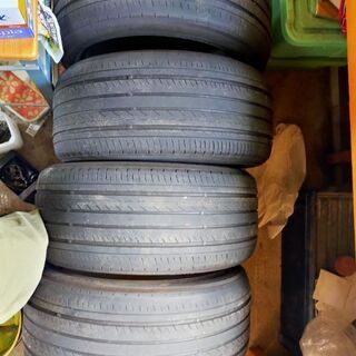 ADVANデシベル4本V551残溝約3ミリ245/45r18発送しませんの画像