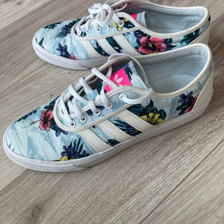 ※お値下げ!!【二宮くん】adidas ハイビスカス・花柄 スニーカー ADI-EASEの画像