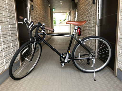 NESTO ClassityクロスバイクBLACK チェーンロックとライト付き