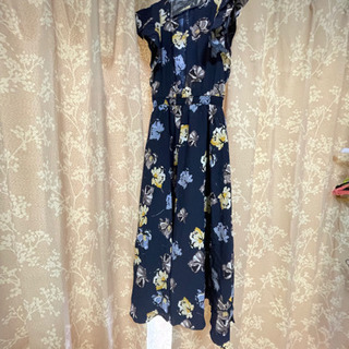 【譲渡済】花柄ノースリーブワンピース差し上げます✨の画像