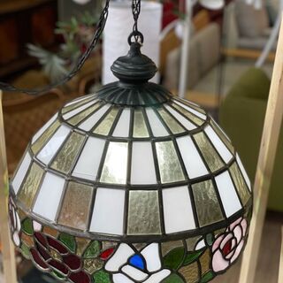 かわいい！ バラの大型ステンドグラスランプ！ 天井照明 リサイクルショップ札幌　買取本舗　西野店の画像