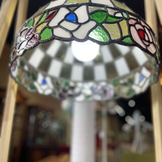 かわいい！ バラの大型ステンドグラスランプ！ 天井照明 リサイクルショップ札幌　買取本舗　西野店の画像