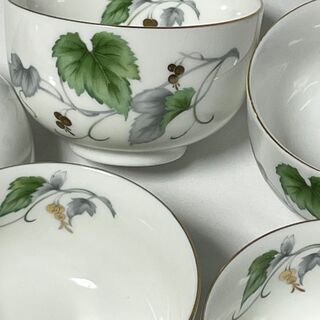 ★吾山窯 白磁 花柄 湯呑み茶碗 湯飲み 5客 内側にも柄　茶器 ★の画像