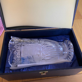 アデリアクリスタル花瓶の画像